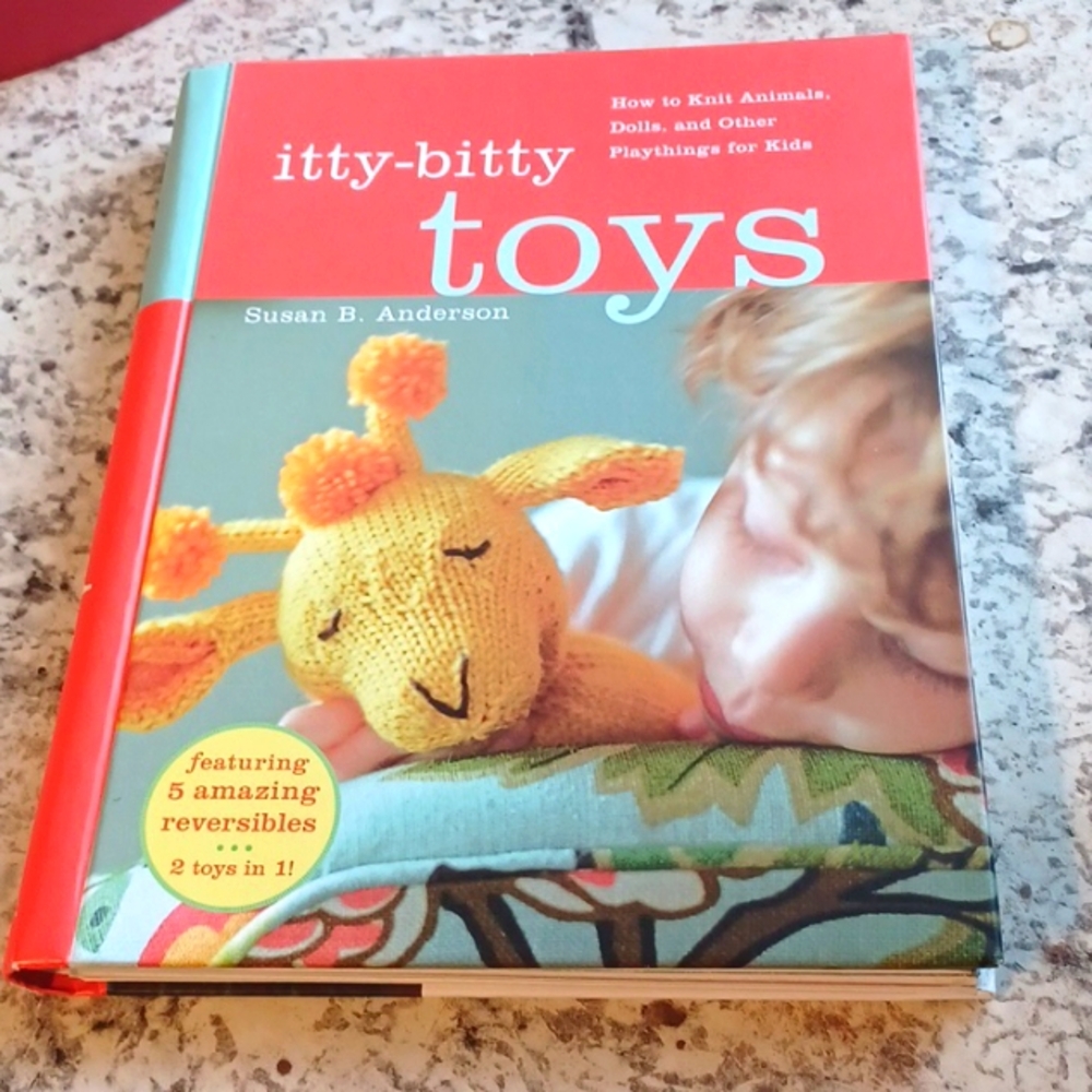 Book how to knit itty-bitty toys dolls and playthings for children
